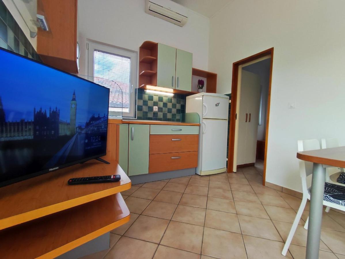 Lavanda Apartment Krk Town Exterior photo